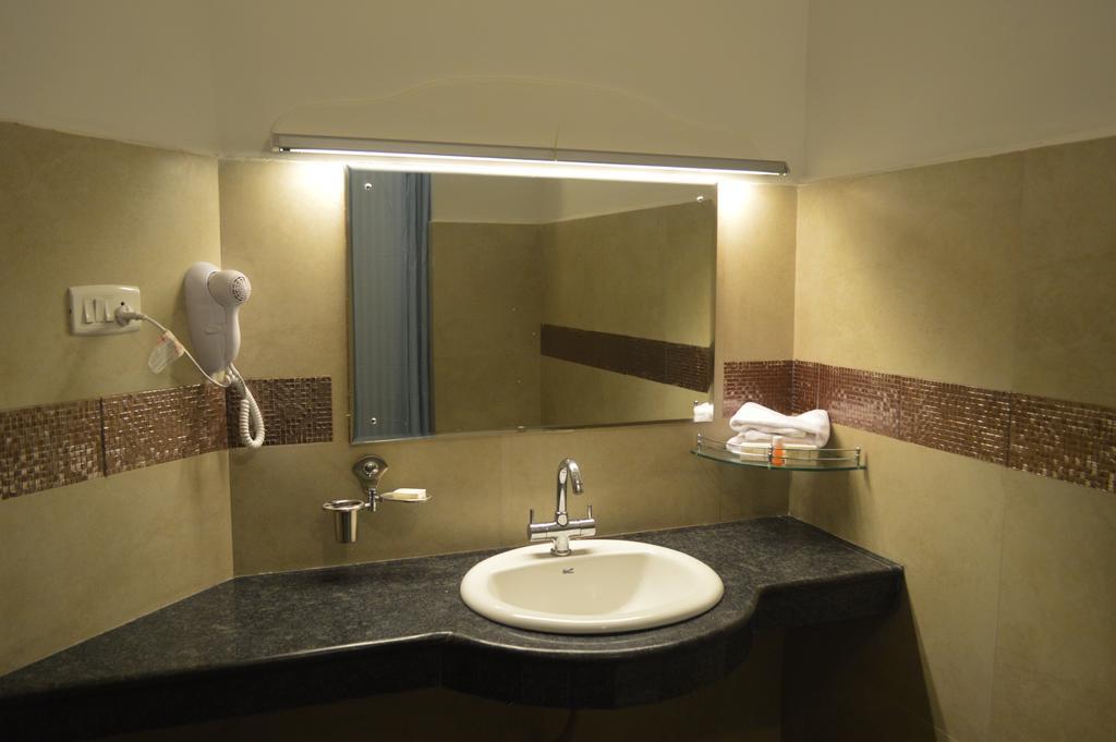 Hotel Aida Kottayam Eksteriør billede